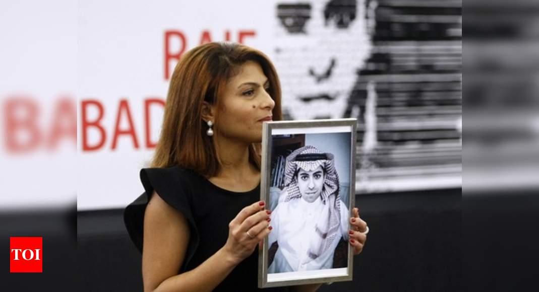 Canadian lawmakers vote to grant citizenship to Saudi blogger - Times of India