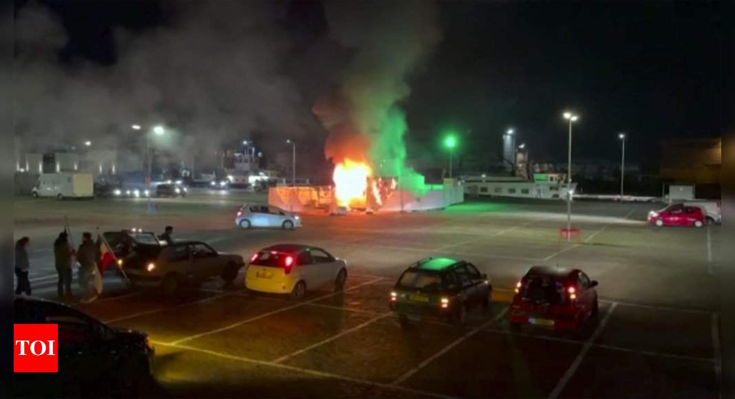 'Civil war': Second night of riots in Netherlands over Covid curfew - Times of India