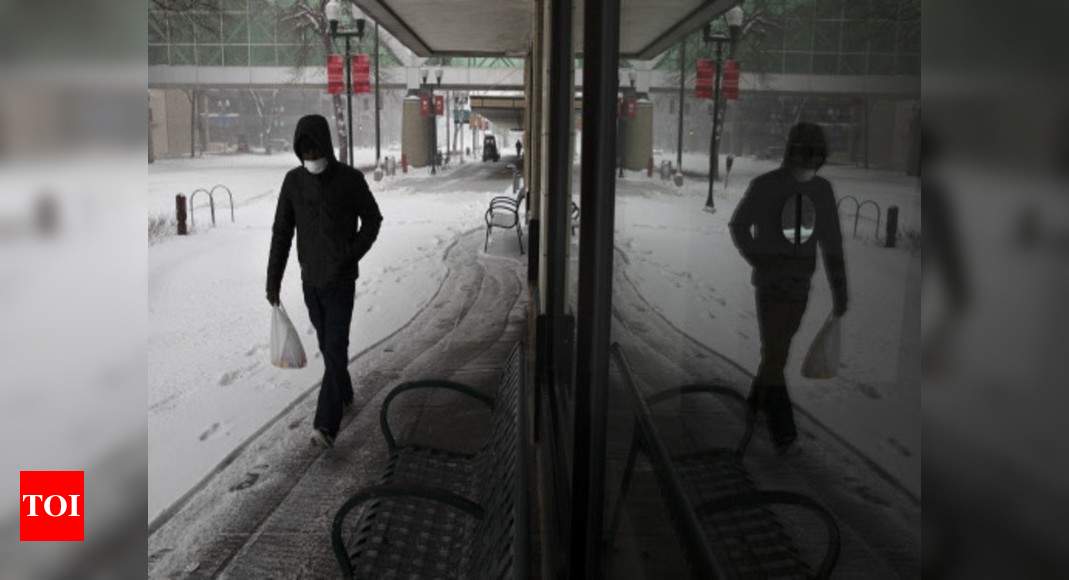 'Historic' snow blankets parts of Midwest, disrupts travel - Times of India