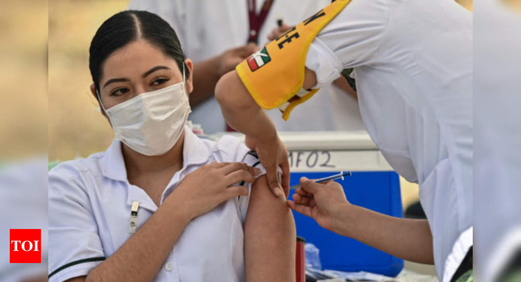 Mexico's new daily record of almost 28,000 coronavirus cases - Times of India