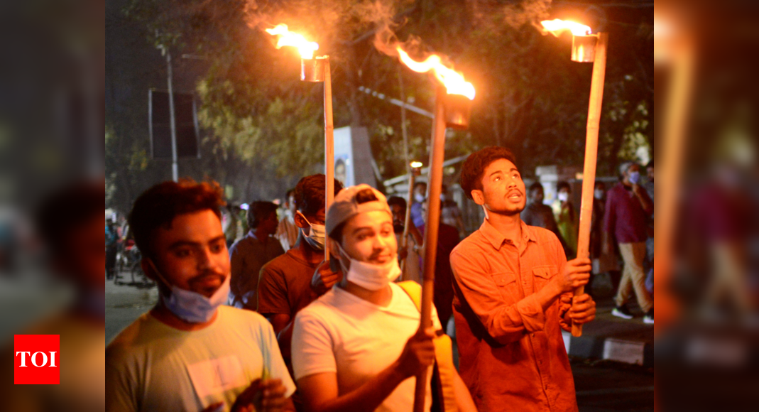 300 activists rally in Bangladesh to denounce prison death | World News - Times of India