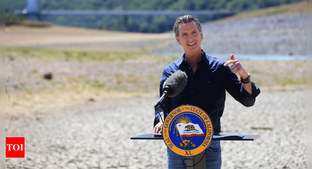 Governor asks Californians to voluntarily cut water use - Times of India