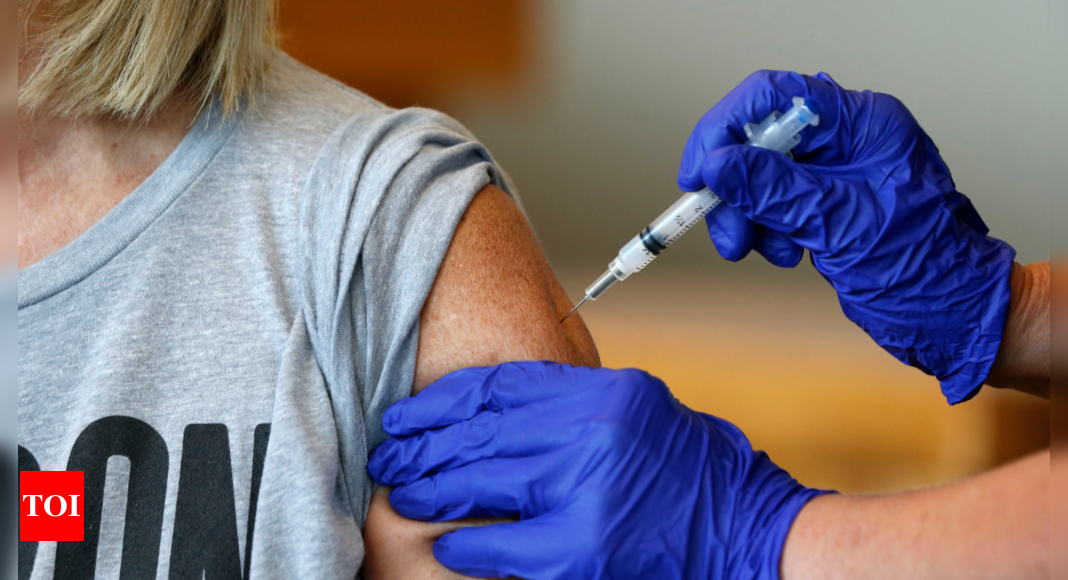 US administers 340.4 million doses of Covid-19 vaccines - Times of India