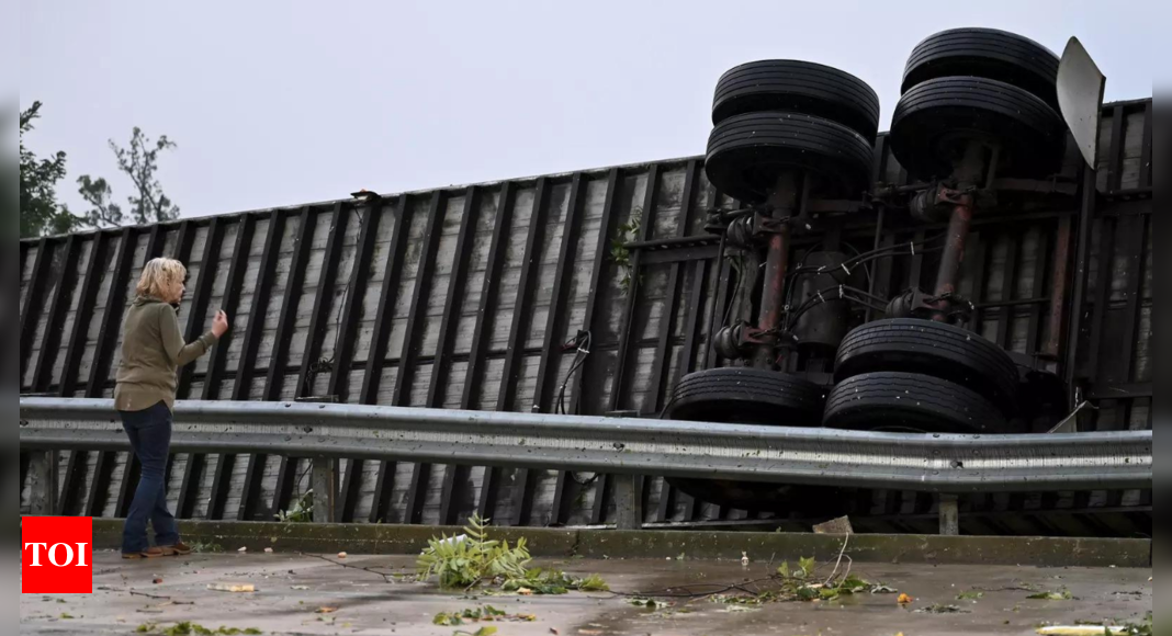 Wisconsin storms bring 3 tornados; 1 man dies in crash - Times of India