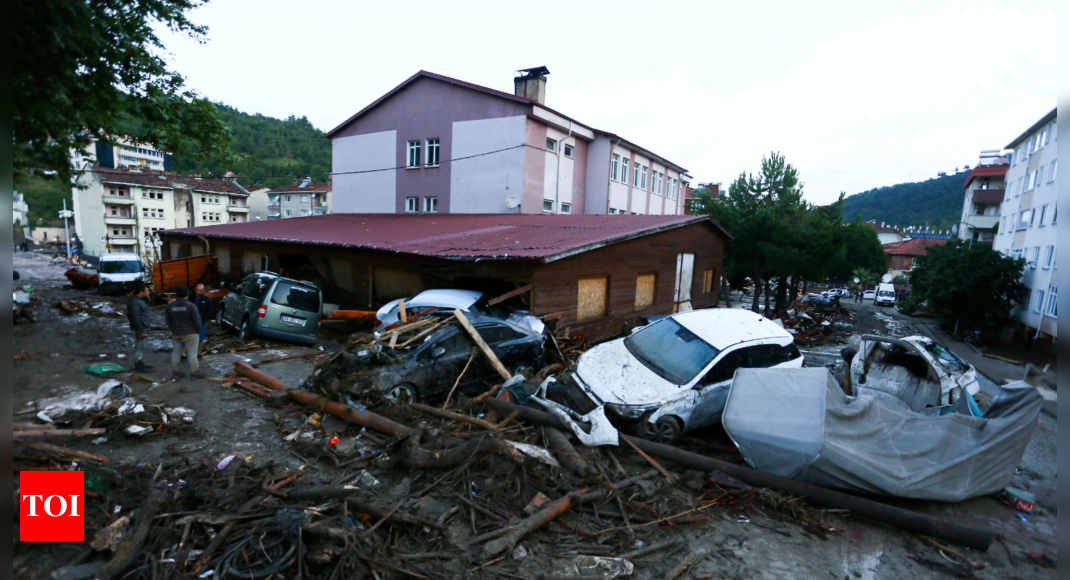 Death toll from floods in northern Turkey reaches 27 - Times of India