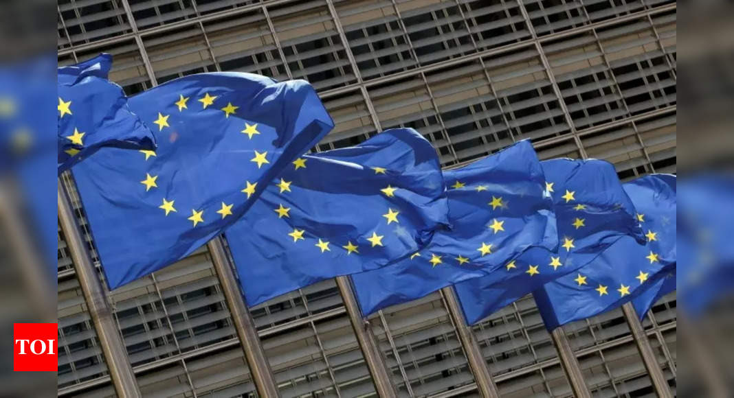 EU takes US off safe-travel list; backs travel restrictions - Times of India