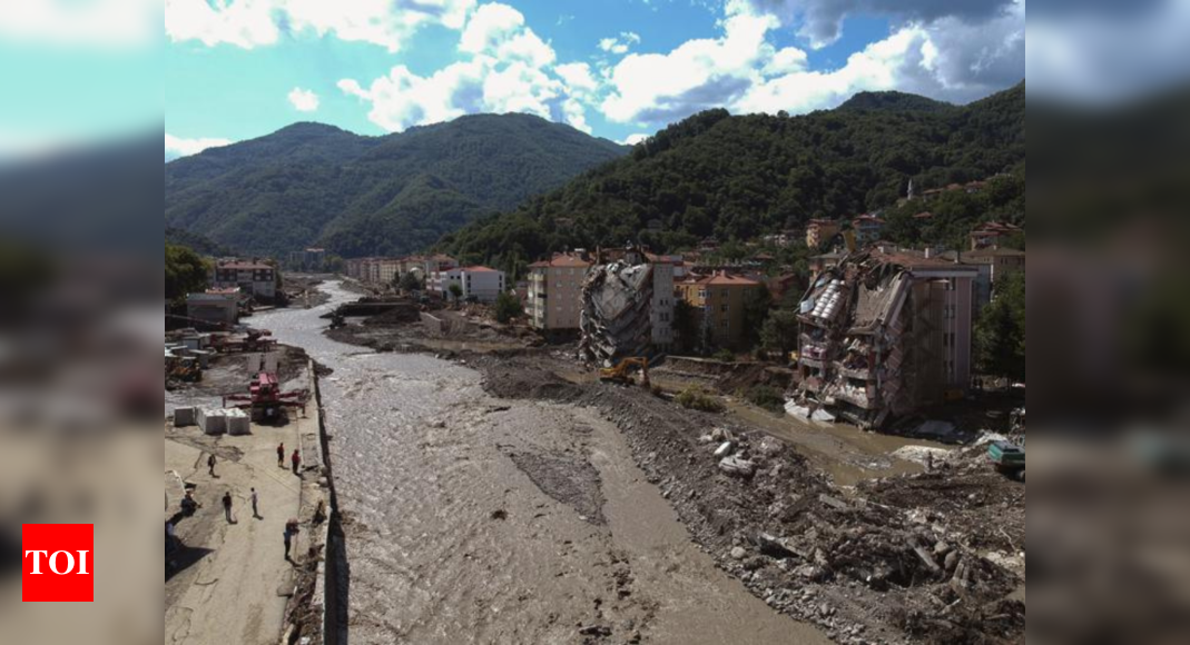 Flooding death toll in Turkey climbs to 77; dozens missing - Times of India