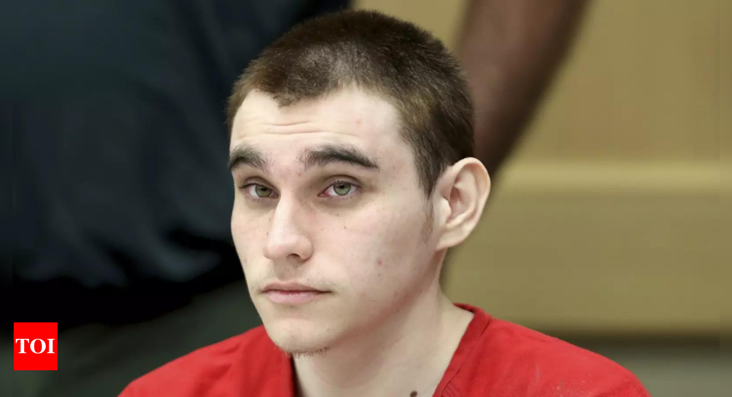 Judge won't close hearings in Florida school shooting case - Times of India