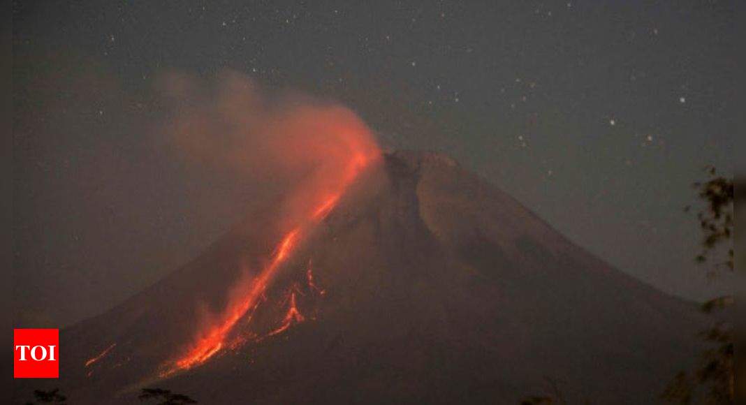 Lava streams from Indonesia's Mount Merapi in new eruption - Times of India